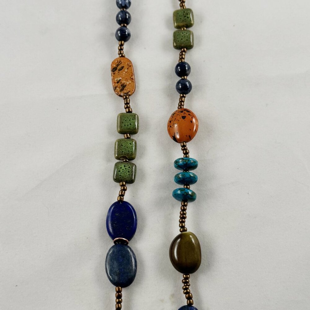 Long necklace, various types beads, signed "T", most likely Talbots vintage - Picture 2 of 5